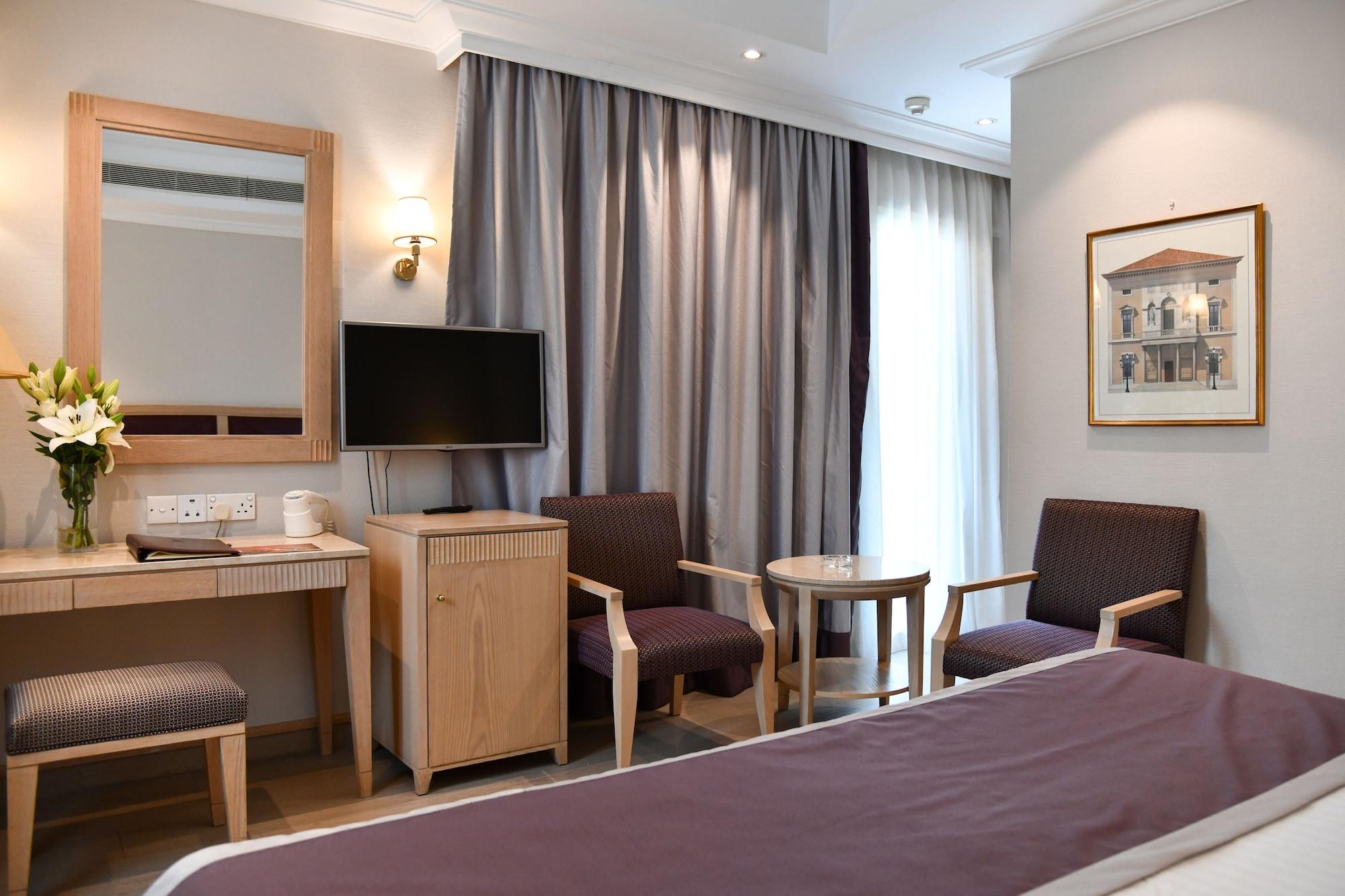 Curium Palace Hotel Limassol Kültér fotó