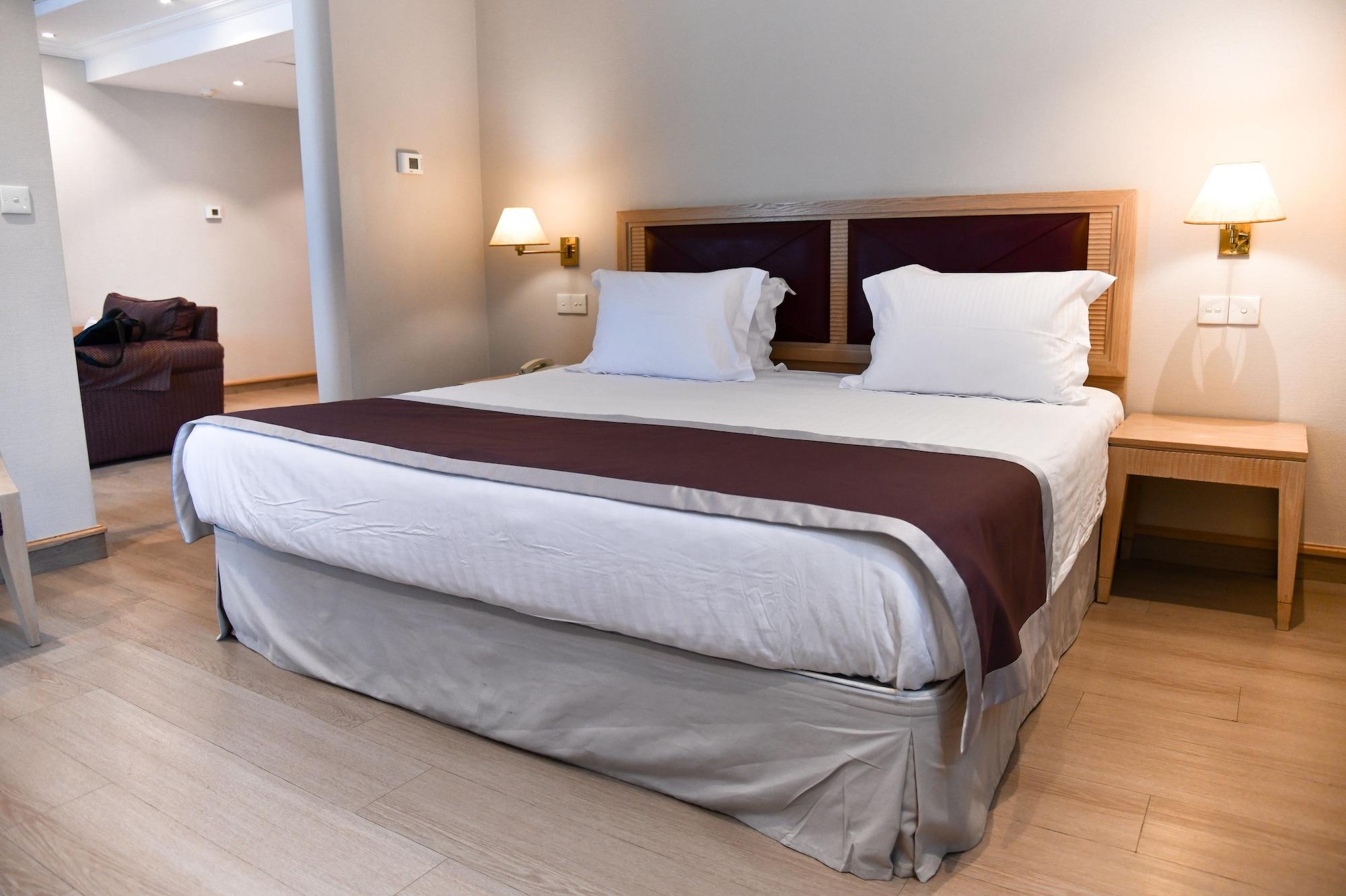 Curium Palace Hotel Limassol Kültér fotó