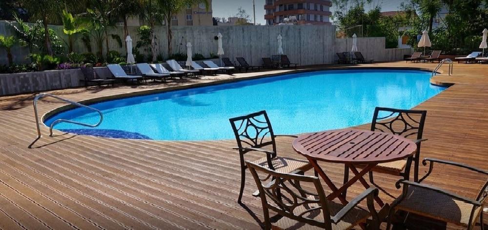 Curium Palace Hotel Limassol Kültér fotó
