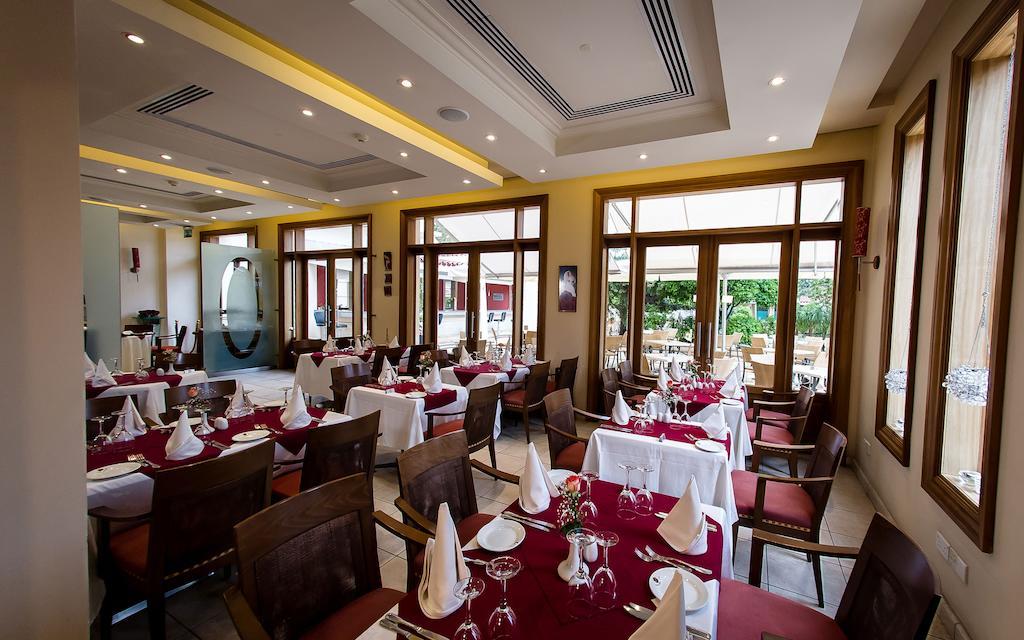Curium Palace Hotel Limassol Kültér fotó