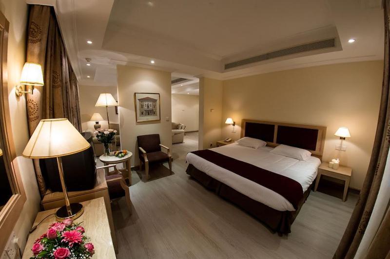 Curium Palace Hotel Limassol Kültér fotó
