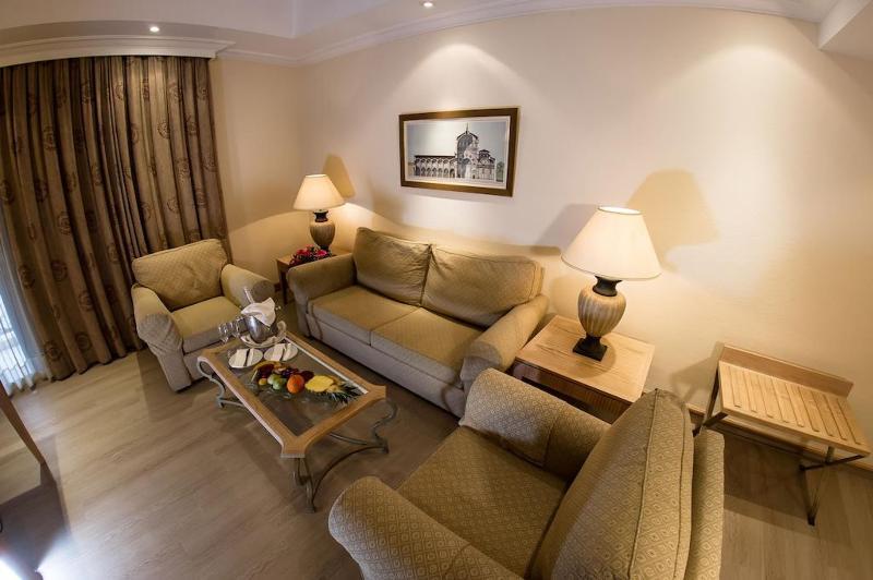 Curium Palace Hotel Limassol Kültér fotó