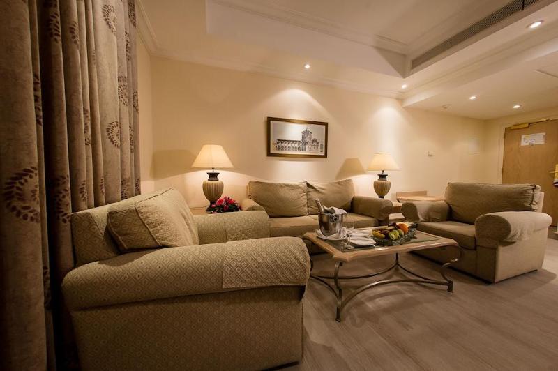 Curium Palace Hotel Limassol Kültér fotó